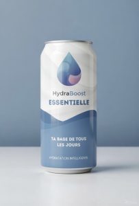 Canette hydraboost essentielle en gros plan sur un fond bleu